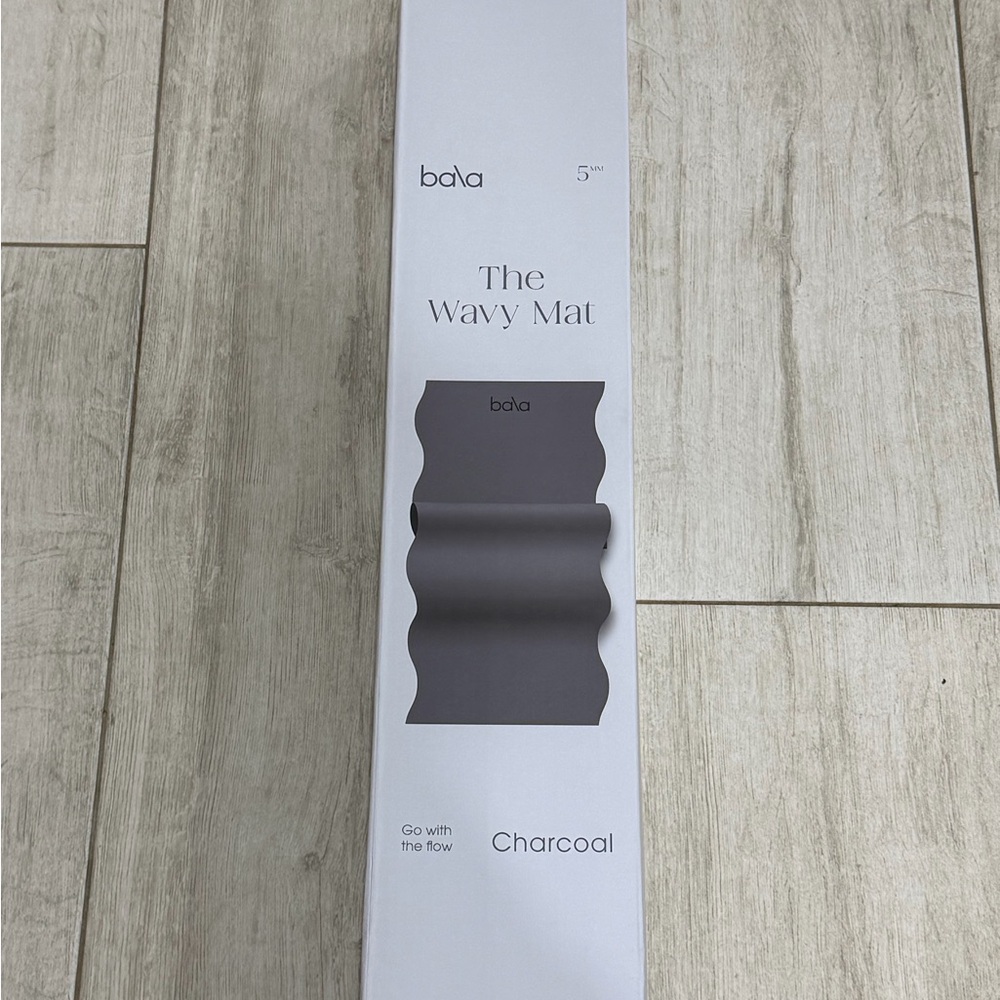 Bala Wavy Mat in Dark Gray